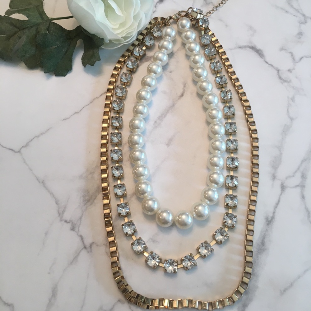 Boutique • 3 tier Gold/Peal/Rhinestone necklace
